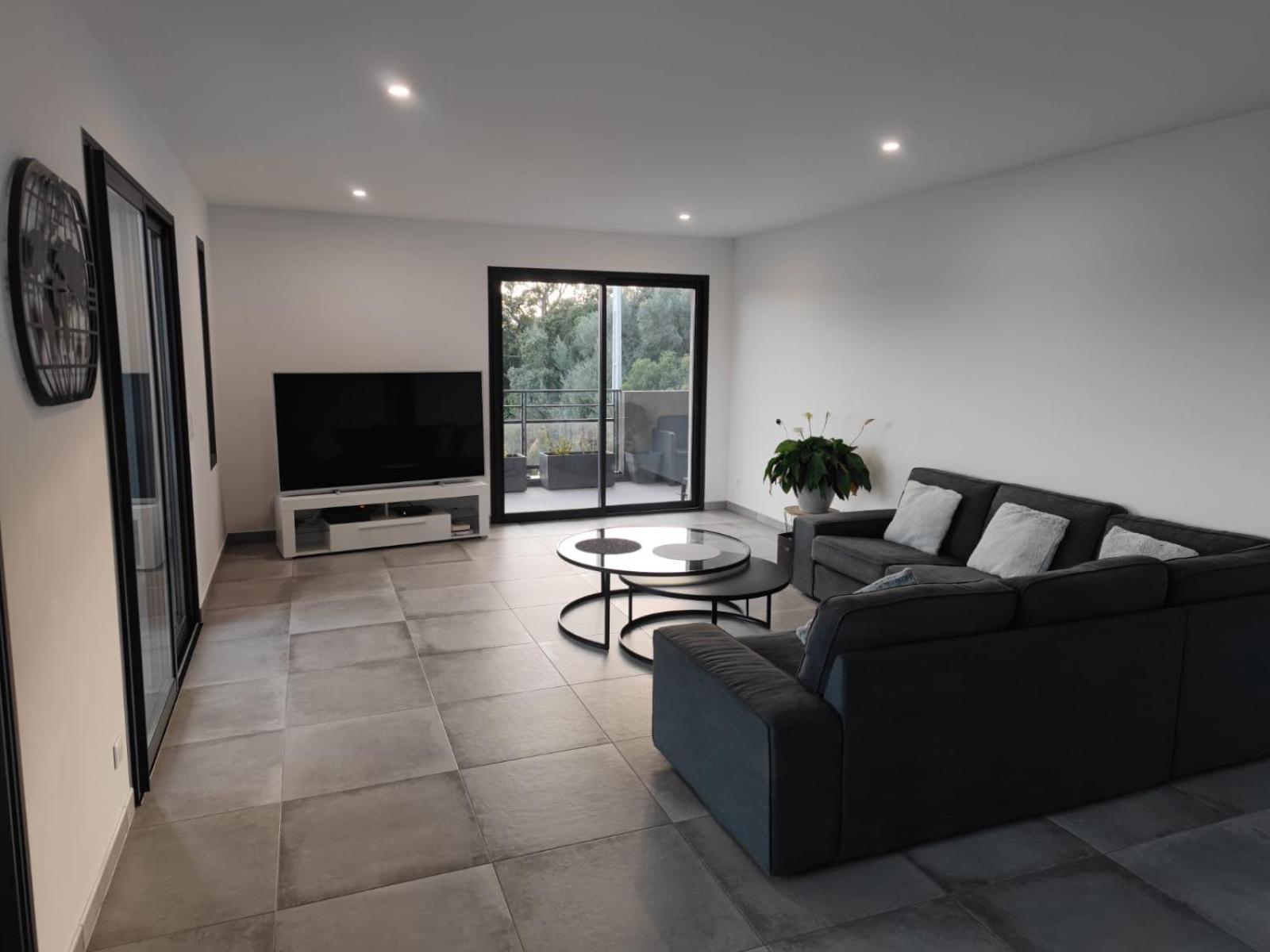 Bel Appartement Spacieux A Porto-Vecchio, 10Min A Pieds Du Centre Ville Extérieur photo