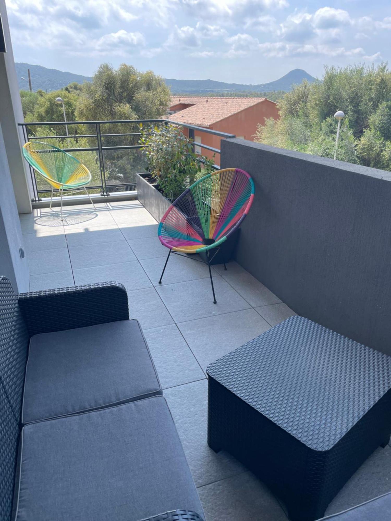 Bel Appartement Spacieux A Porto-Vecchio, 10Min A Pieds Du Centre Ville Extérieur photo