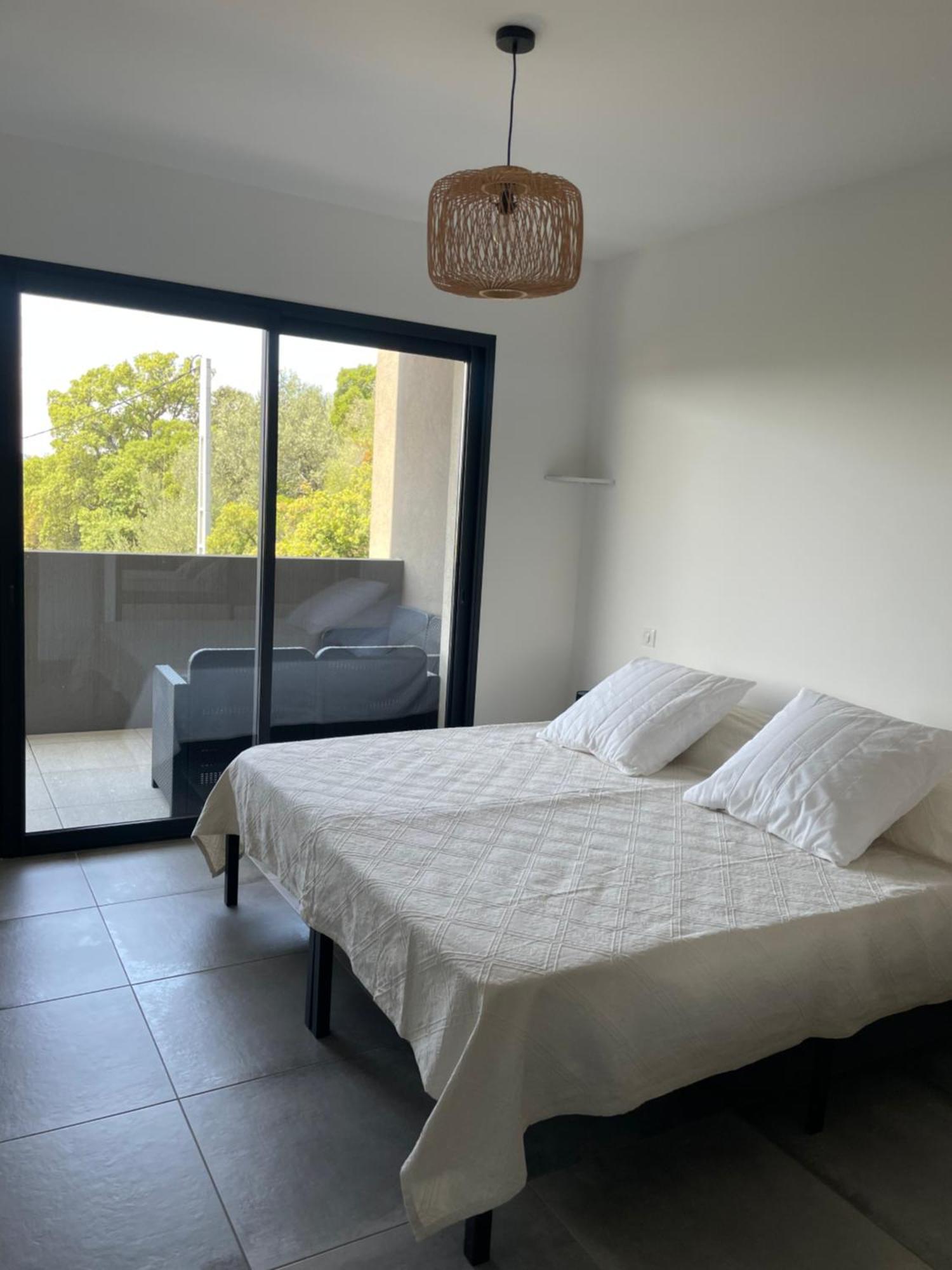 Bel Appartement Spacieux A Porto-Vecchio, 10Min A Pieds Du Centre Ville Extérieur photo